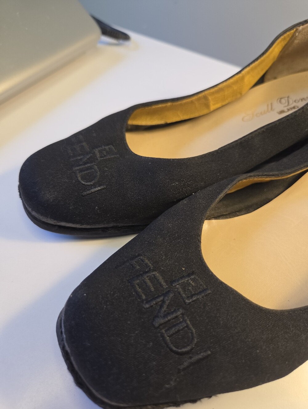 Fendi Collab W/Scuol Donna Black Embroidered Logo Ballet Flats with Tan Lining
